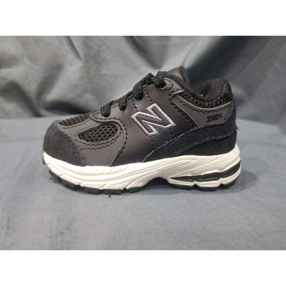 New Balance Toddlers 2002 IC2002BK Lace Up Black White Size 4 NEW NO BOX! - Picture 9 of 11